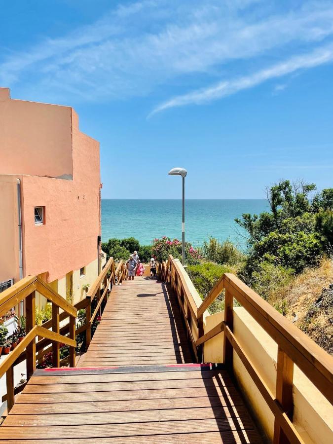 On The Beach Stunning Apartment Albufeira Olhos De Agua Buitenkant foto